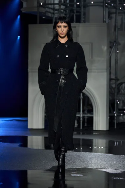 Look 28